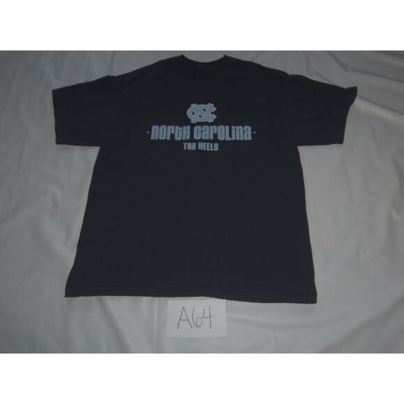 North Carolina Tar Heels TShirt Size XLarge -0212A64 - Picture 1 of 1